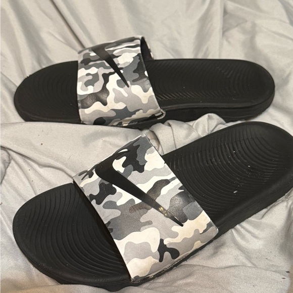 Nike Other - Nike kids size 4Y Black and Gray Slide Sandals